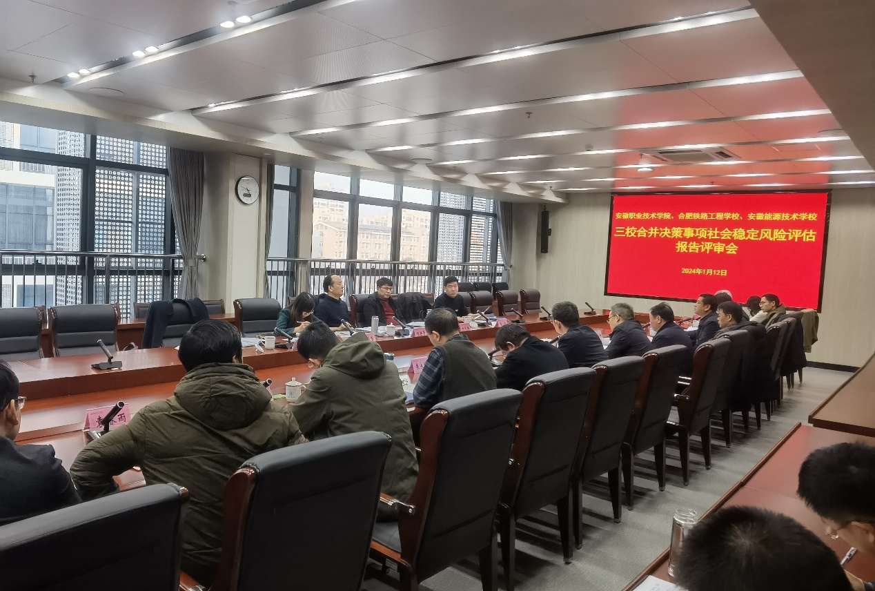 IgWԺϷF·̌WУԴgWУУϲQLUu